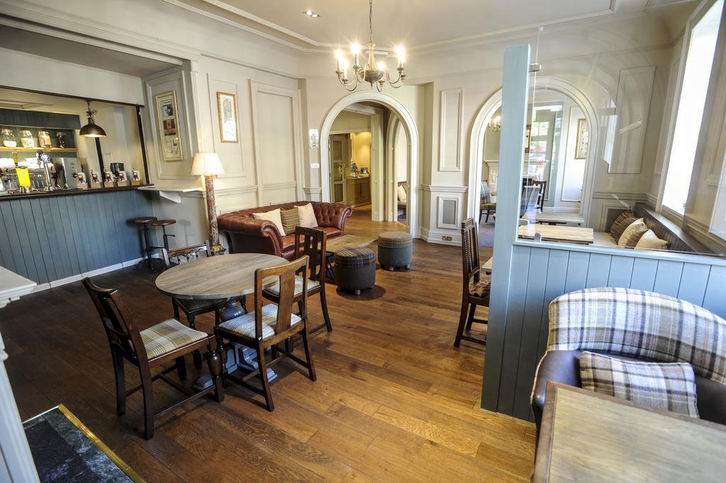 The Rutland Arms Hotel Ньюмаркет Экстерьер фото