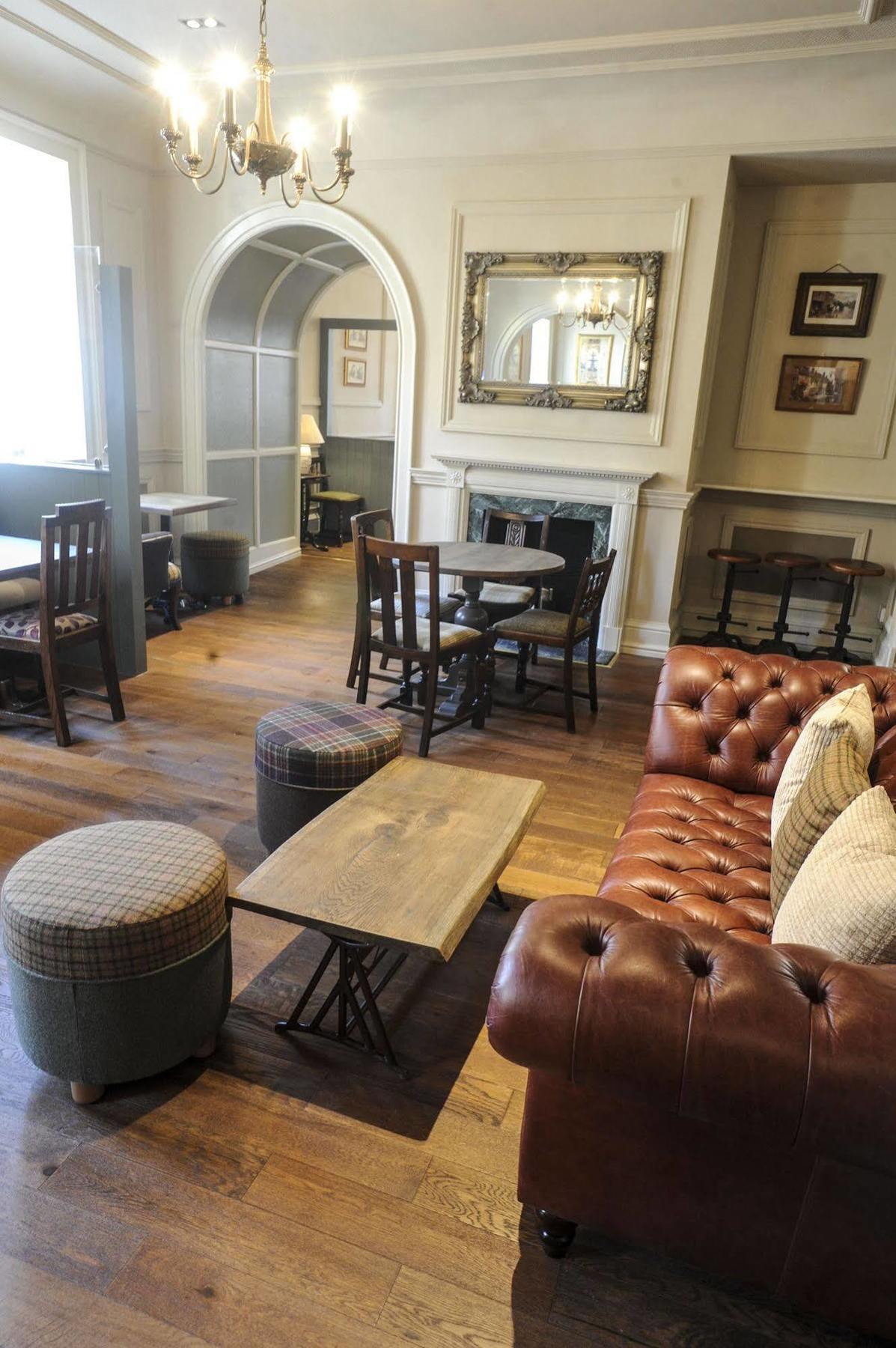 The Rutland Arms Hotel Ньюмаркет Экстерьер фото